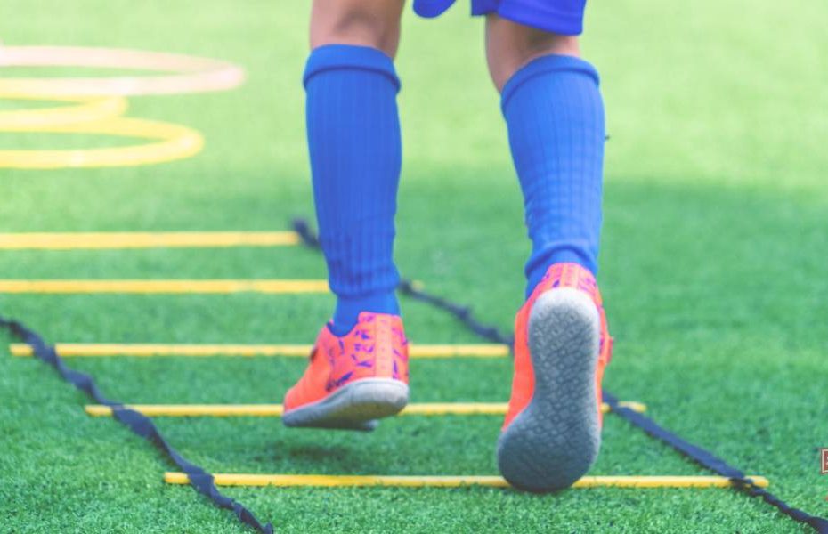 14 Best Solo Soccer Drills To Do By Yourself! [At Home & Pitch]