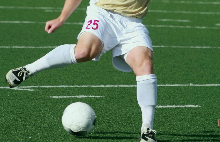 What Does CDM Mean In Soccer? [What Skills Are Needed For CMDs]