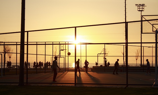 Court‌ Conversion: How Many Basketball Courts Can Fit⁣ in a Soccer Field?