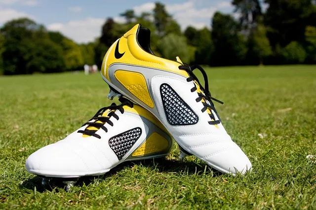10. Choosing the ⁤Perfect Club Soccer Ball: Factors​ to Consider for Your Preferred Playing Style