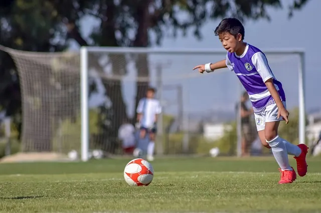 Why Do Soccer Players Use Vaporub? The Secret to Clear Breathing 5 Precautions and Potential Side Effects of Using Vaporub for Soccer Players