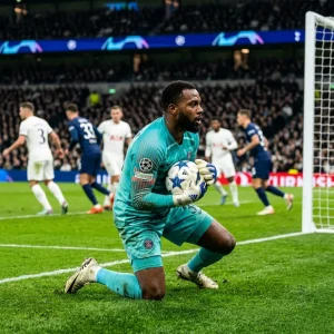 Goalkeeper’s Grip: How Long Can They Hold the Ball in Soccer?